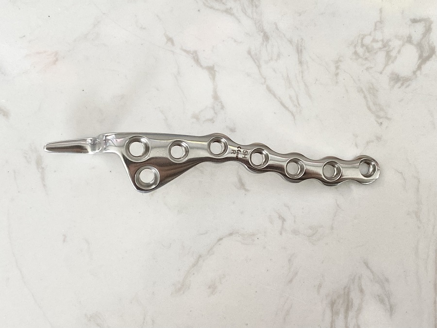 Clavicle Claw Plate