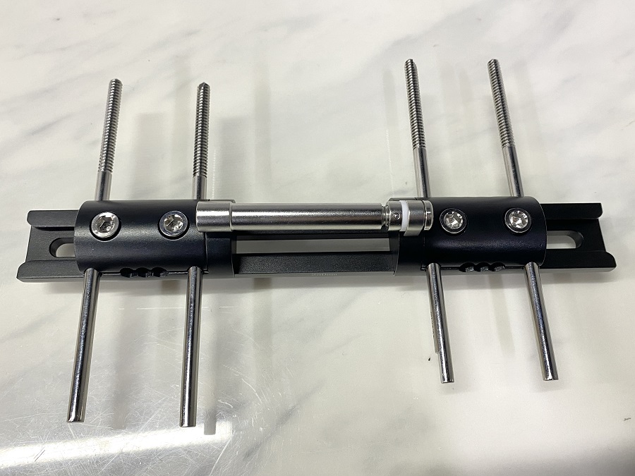 Bone Lengthening External Fixator