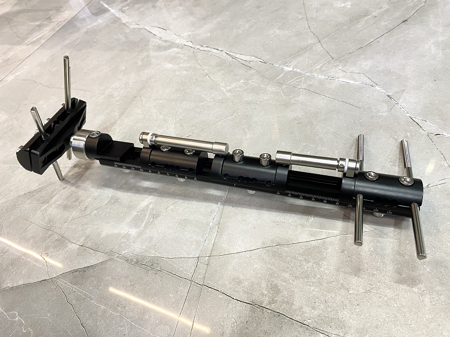 Bone Lengthening External Fixator